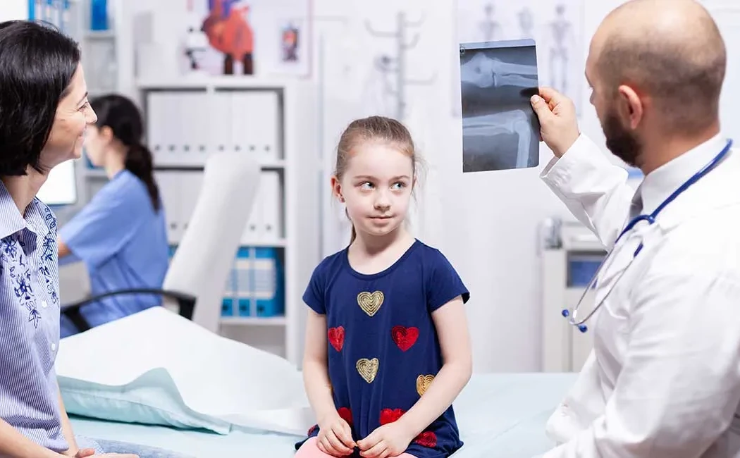 Çocuk Ortopedisi: Aileler İçin Kapsamlı Rehber ve Tedaviler