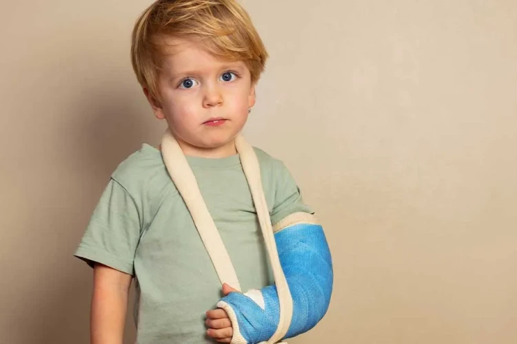 Çocuk Ortopedisinde En Sık Görülen Kırıklar ve Tedavileri