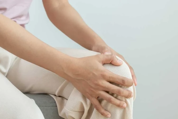 Diz Protezi Sonrası Hangi Hareketlerden Kaçınılmalı?