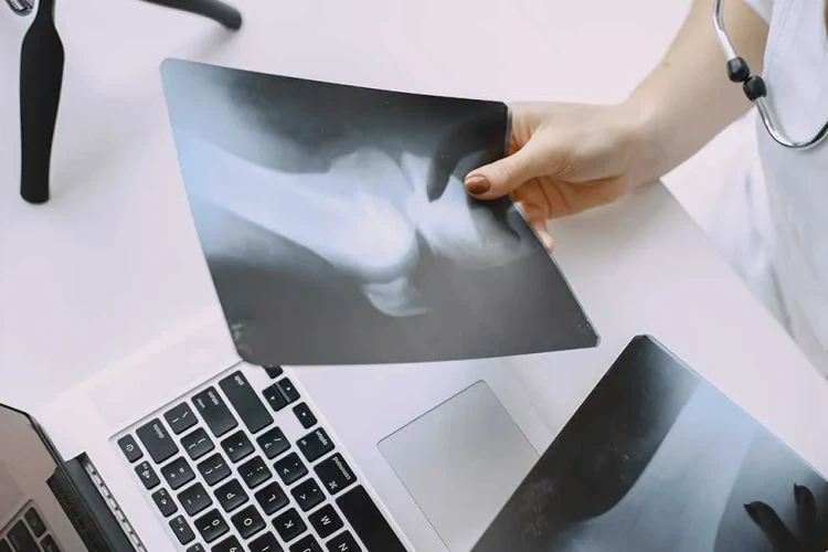 Kemik Tümörlerinde Ameliyat Sonrası Takip Süreci